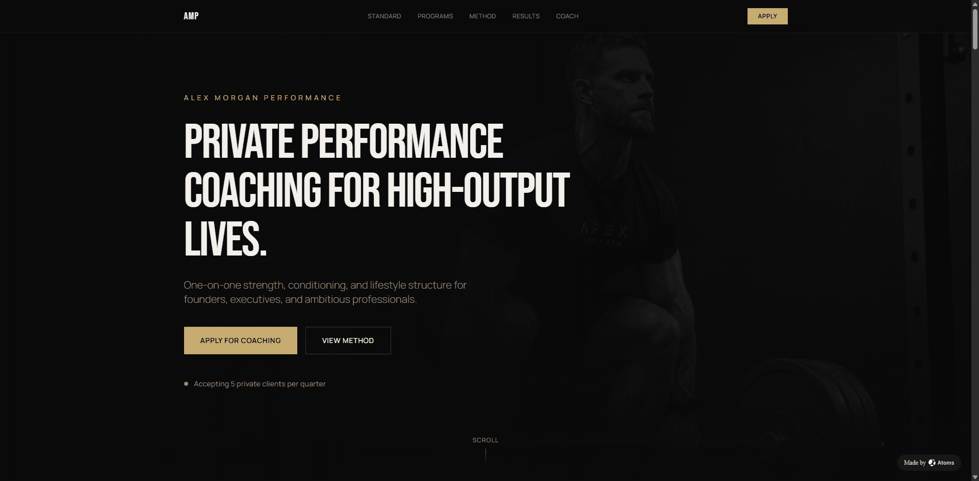 Crea un sitio web estático premium para “ALEX MORGAN PERFORMANCE”, un entrenador personal de élite y coach de fuerza para ejecutivos, fundadores y profesionales de alto rendimiento.